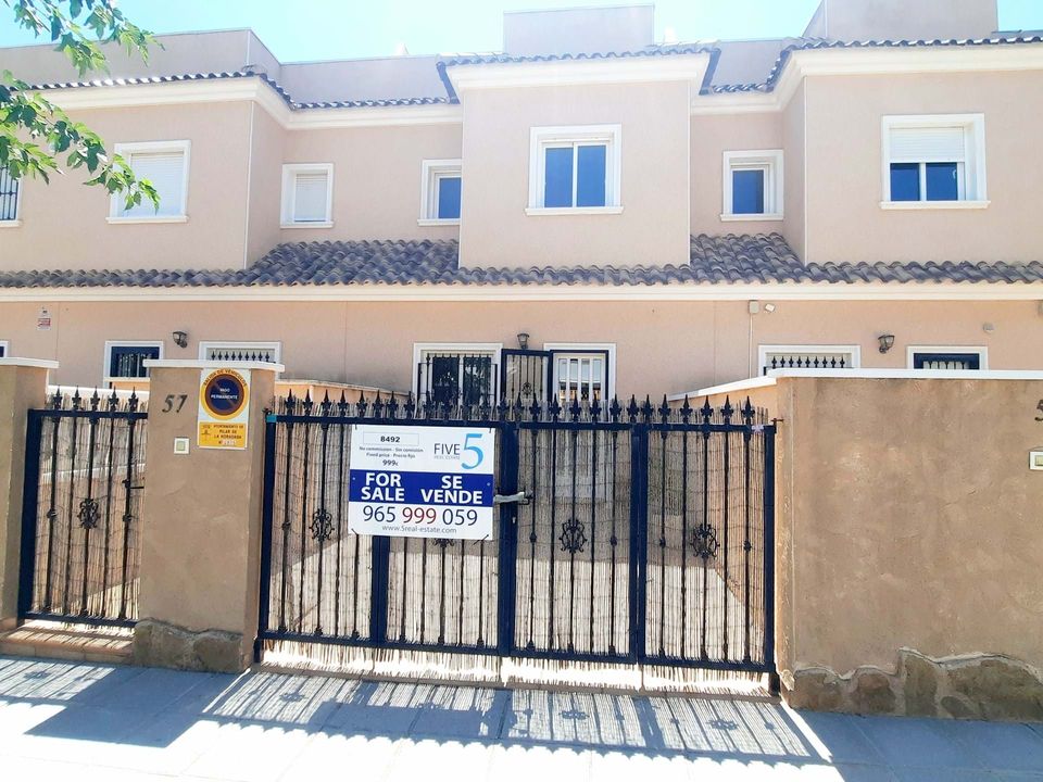 3 bedrooms Townhouse in Torre de la Horadada, Spain No. 185767