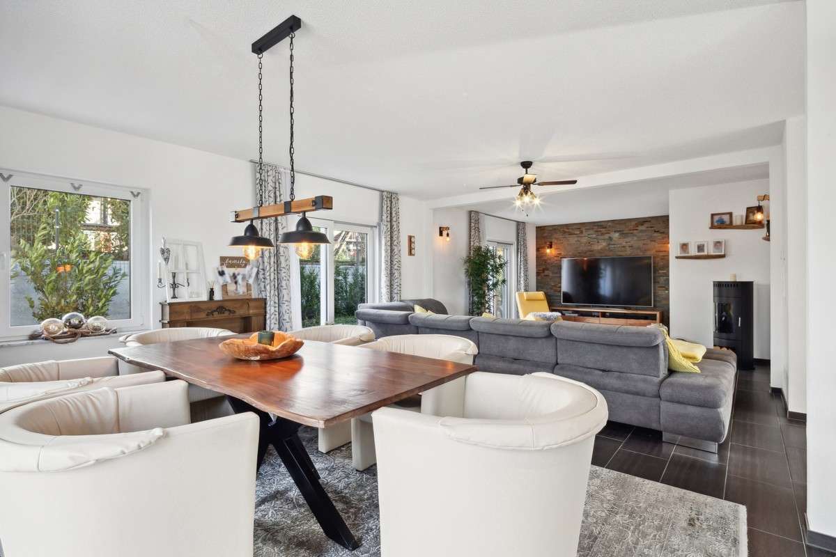 4 bedrooms House in Waldshut, Germany No. 90805