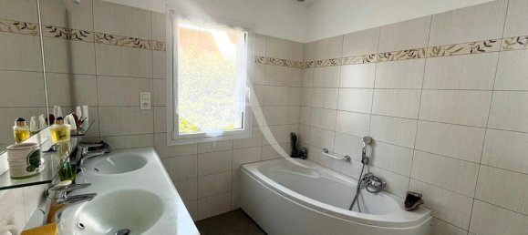 4 Schlafzimmer Haus in Cucq, France, Nr. 231528 13