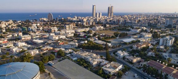 3 bedrooms Apartment in Limassol, Cyprus No. 12397 5