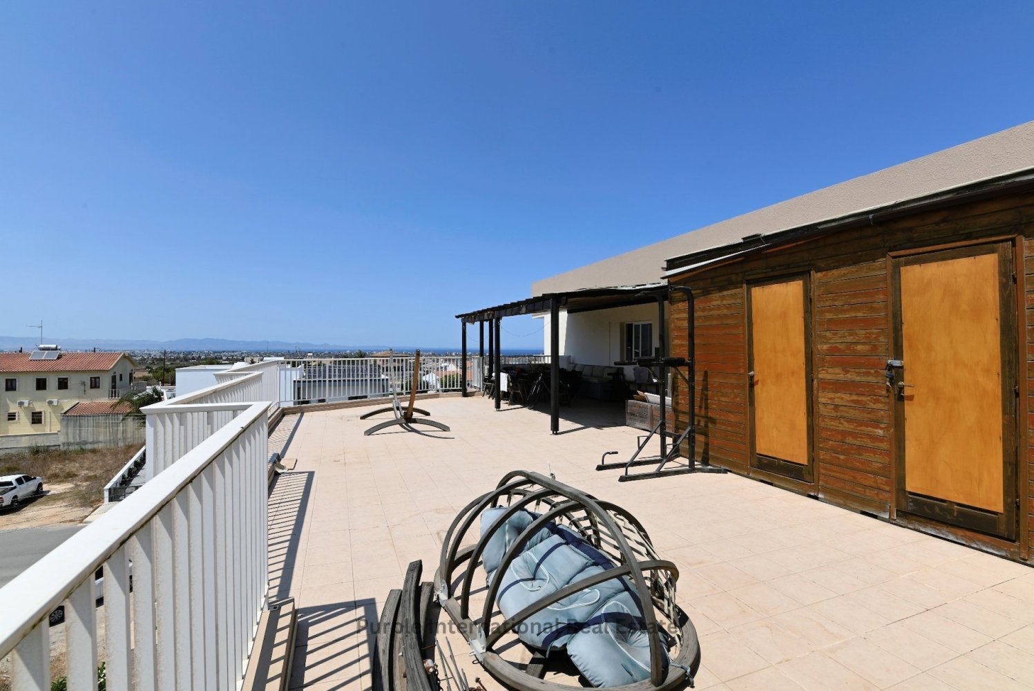 4 bedrooms Apartment in Deryneia, Cyprus No. 22784