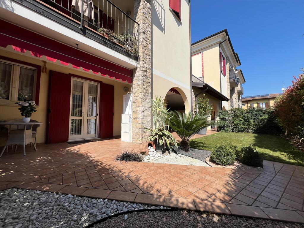 2 bedrooms Apartment in Castegnato, Italy No. 127446