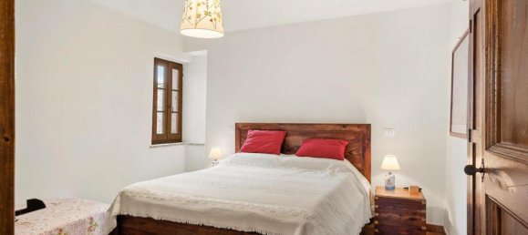 4 Schlafzimmer Wohnung in Città della Pieve, Italy, Nr. 53678 9