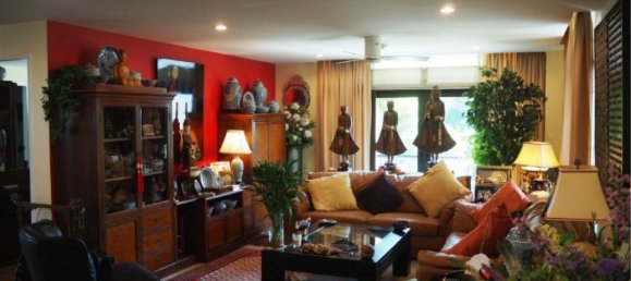 3 bedrooms Condo in Watthana, Thailand No. 575 2