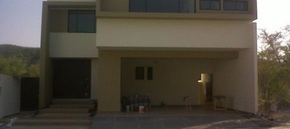 4 bedrooms House in Nuevo Leon, Mexico No. 172912 2