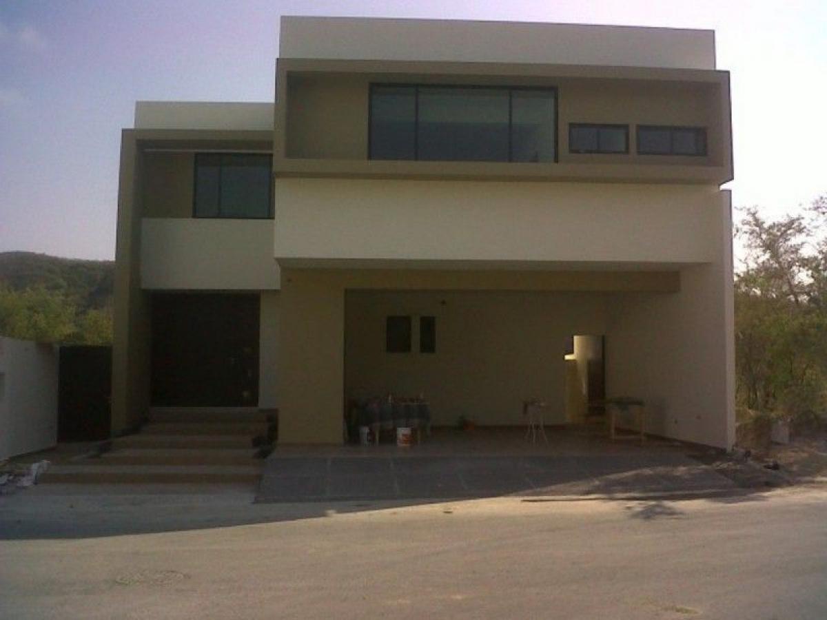 4 bedrooms House in Nuevo Leon, Mexico No. 172912