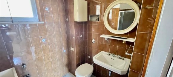 1 bedroom Apartment in Verona, Italy No. 355460 12