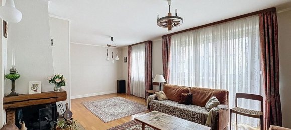 Дом с 3 спальнями в Лонжюмо, Франция № 351665 4