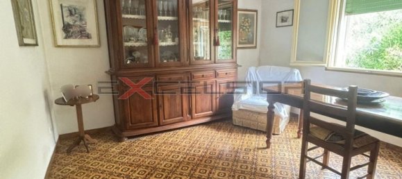 Дом с 3 спальнями в Мезола, Италия № 380734 3