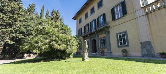 7 bedrooms Villa in Pisa, Italy No. 1419 2