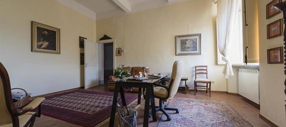 7 bedrooms Villa in Pisa, Italy No. 1419 9