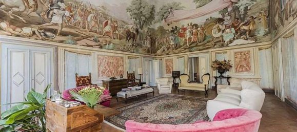 7 bedrooms Villa in Pisa, Italy No. 1419 3