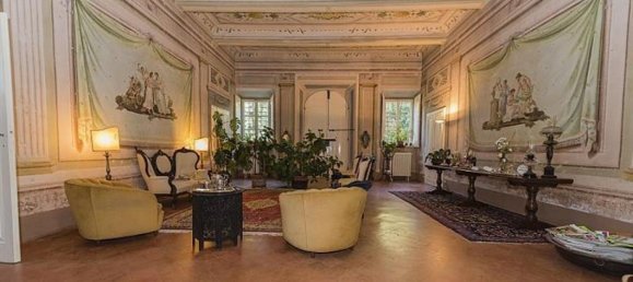 7 bedrooms Villa in Pisa, Italy No. 1419 10