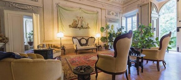 7 bedrooms Villa in Pisa, Italy No. 1419 11