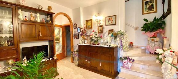 3 bedrooms Apartment in Cecina, Italy No. 354604 5