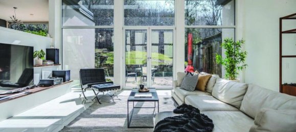 5 bedrooms House in Hamilton, Canada No. 101 3