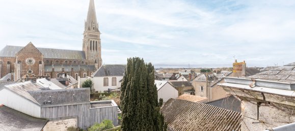 6 bedrooms House in Coueron, France No. 198350 10