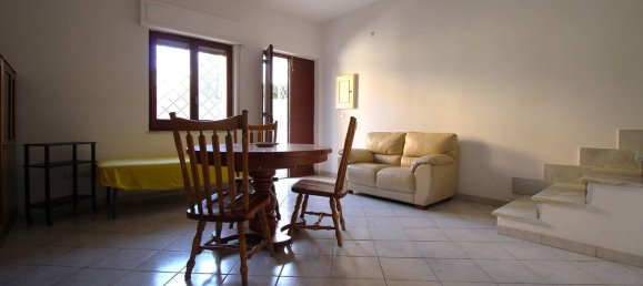 3 bedrooms House in Montauro, Italy No. 372770 8