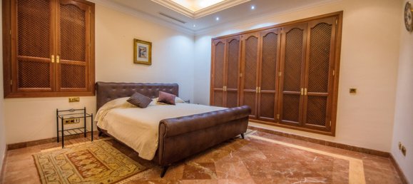 8 bedrooms Villa in Malaga, Spain No. 104572 33