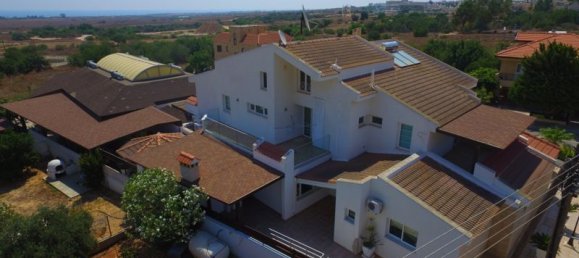 Villa de 4 dormitorios en Deryneia, Cyprus No. 17854 23