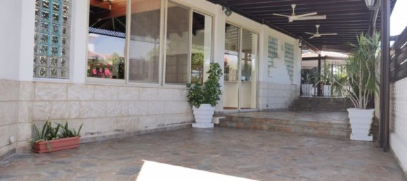 Villa de 4 dormitorios en Deryneia, Cyprus No. 17854 19