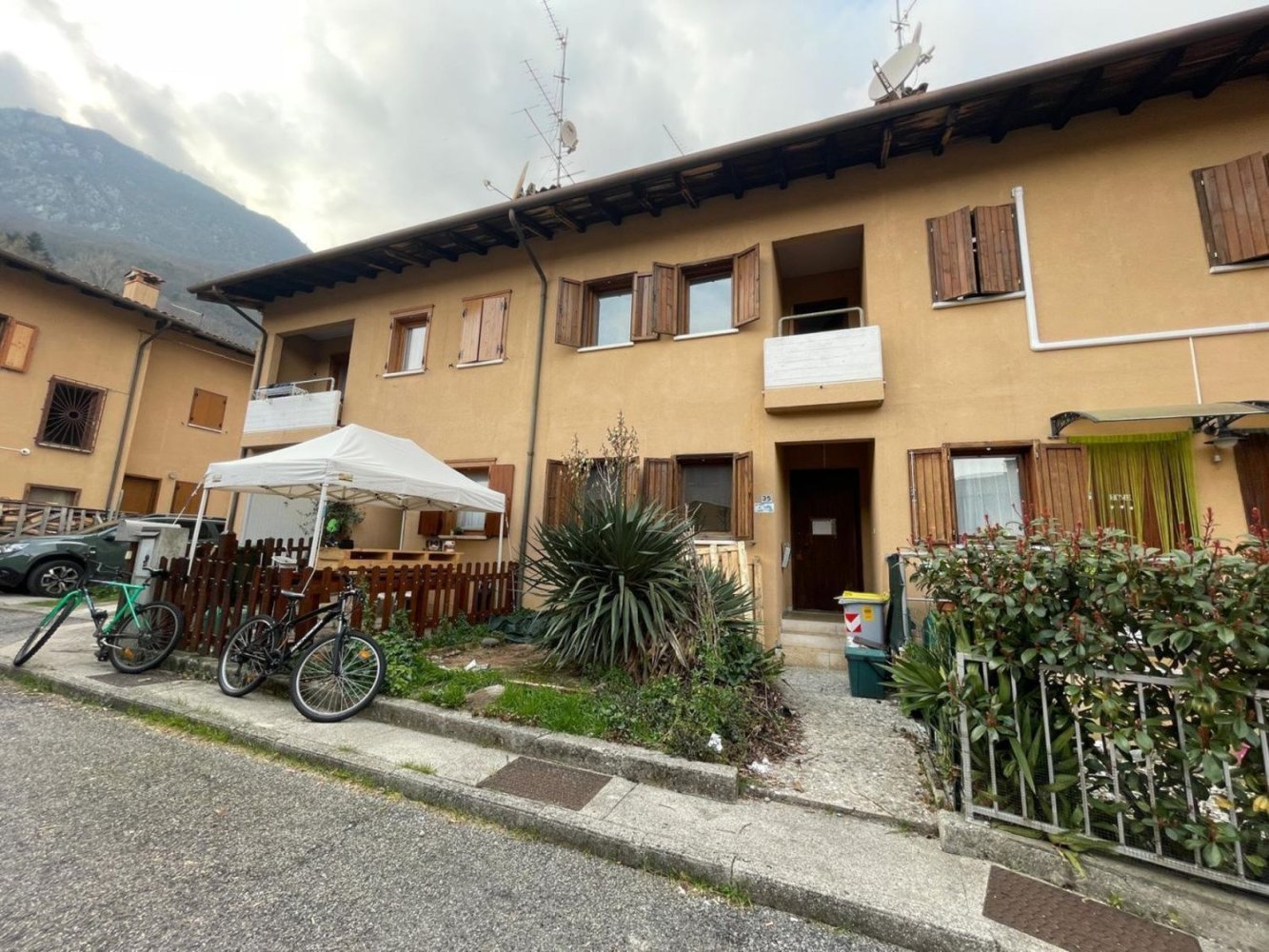 Casa de 2 habitaciónes en Udine, Italy No. 110536