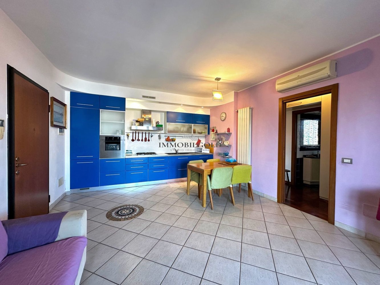 Квартира с 3 спальнями в Аббиатеграссо, Италия № 360689