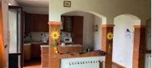 Дом с 6 комнатами в Априлия, Италия № 98637 10