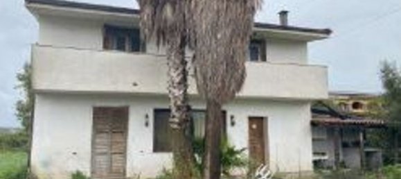 Дом с 6 комнатами в Априлия, Италия № 98637 2