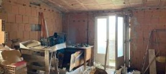 Дом с 6 комнатами в Априлия, Италия № 98637 16