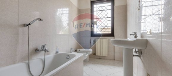 6 rooms House in Gallarate, Italy No. 312014 20