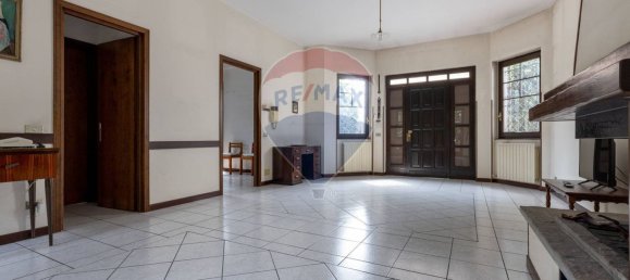 6 rooms House in Gallarate, Italy No. 312014 6