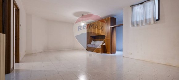 6 rooms House in Gallarate, Italy No. 312014 23