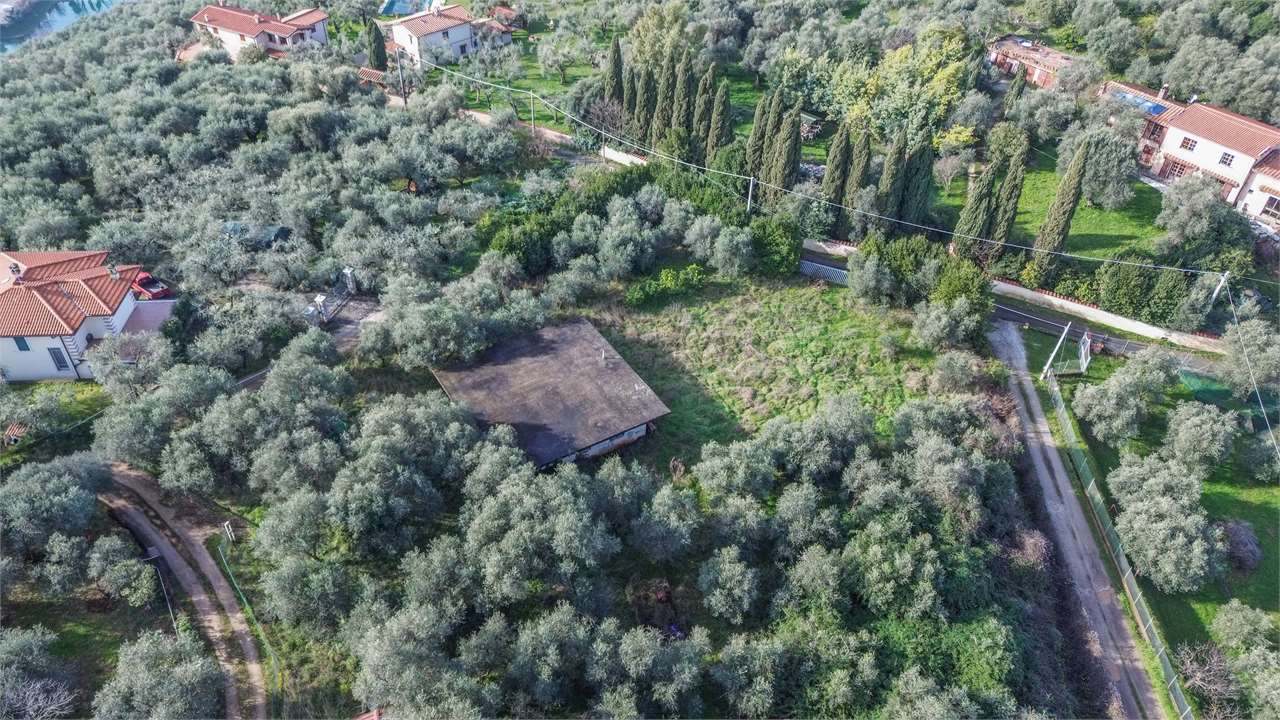 8 bedrooms Villa in Pietrasanta, Italy No. 135913