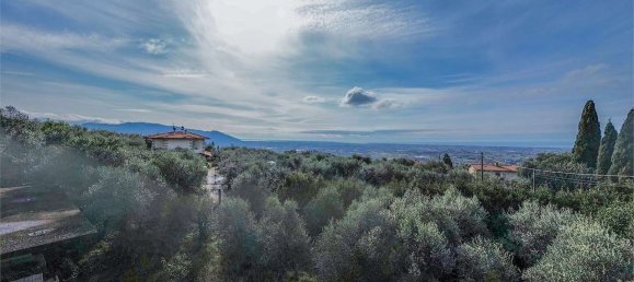 8 bedrooms Villa in Pietrasanta, Italy No. 135913 2