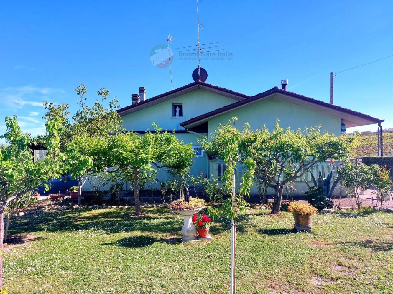 6 rooms Villa in San Giovanni in Marignano, Italy No. 23229
