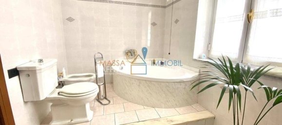 5 rooms House in Massa, Italy No. 215052 10