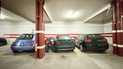 24m² Garage in Salamanca, Spain No. 247094