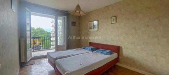 3 bedrooms Apartment in Eybens, France No. 355427 3