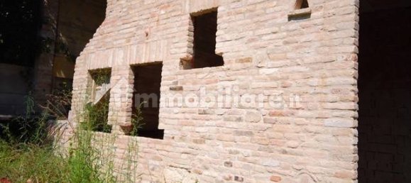 4 bedrooms House in Castel di Lama, Italy No. 118824 9