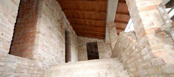 4 bedrooms House in Castel di Lama, Italy No. 118824 2