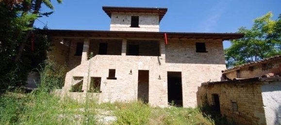 4 bedrooms House in Castel di Lama, Italy No. 118824 14