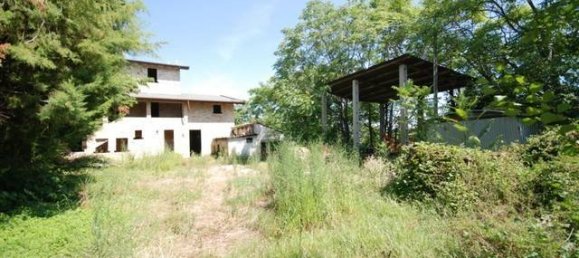 4 bedrooms House in Castel di Lama, Italy No. 118824 4