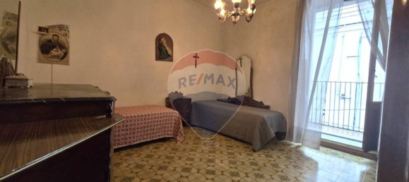 3 bedrooms House in Giarre, Italy No. 370026 9