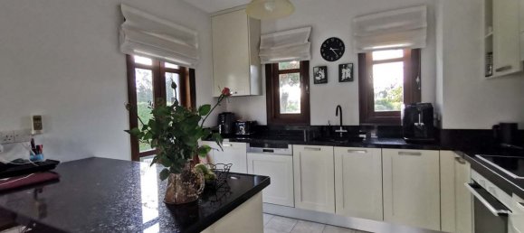 4 bedrooms House in Paphos, Cyprus No. 9649 5