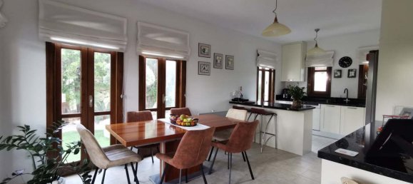 4 chambres propriété commerciale à vendre à Paphos, Cyprus № 9649 10