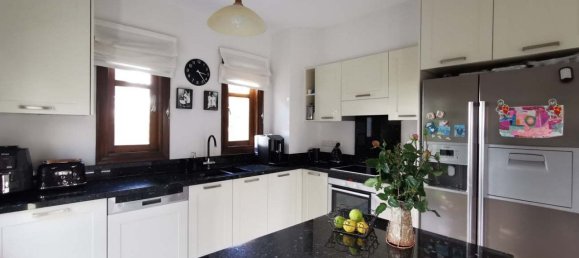 4 chambres propriété commerciale à vendre à Paphos, Cyprus № 9649 4