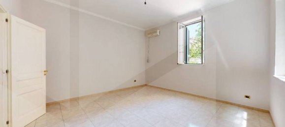 4غرفة منزل في Arzano, Italy رقم 18537 6