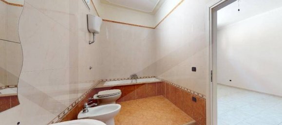 4غرفة منزل في Arzano, Italy رقم 18537 22