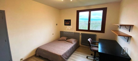 Casa de 6 dormitorios en Osny, France No. 144001 4